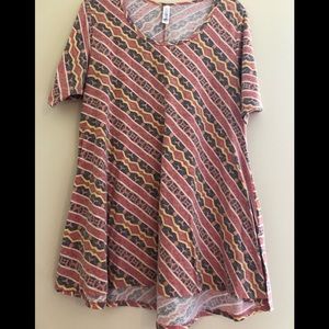 5/$25 LuLaroe Shirt Size Large